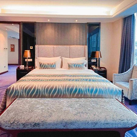 Sentosa Hotel Shenzhen Feicui Branch, Enjoy Tropical Swimming Pools And High-Class Fitness Club Экстерьер фото
